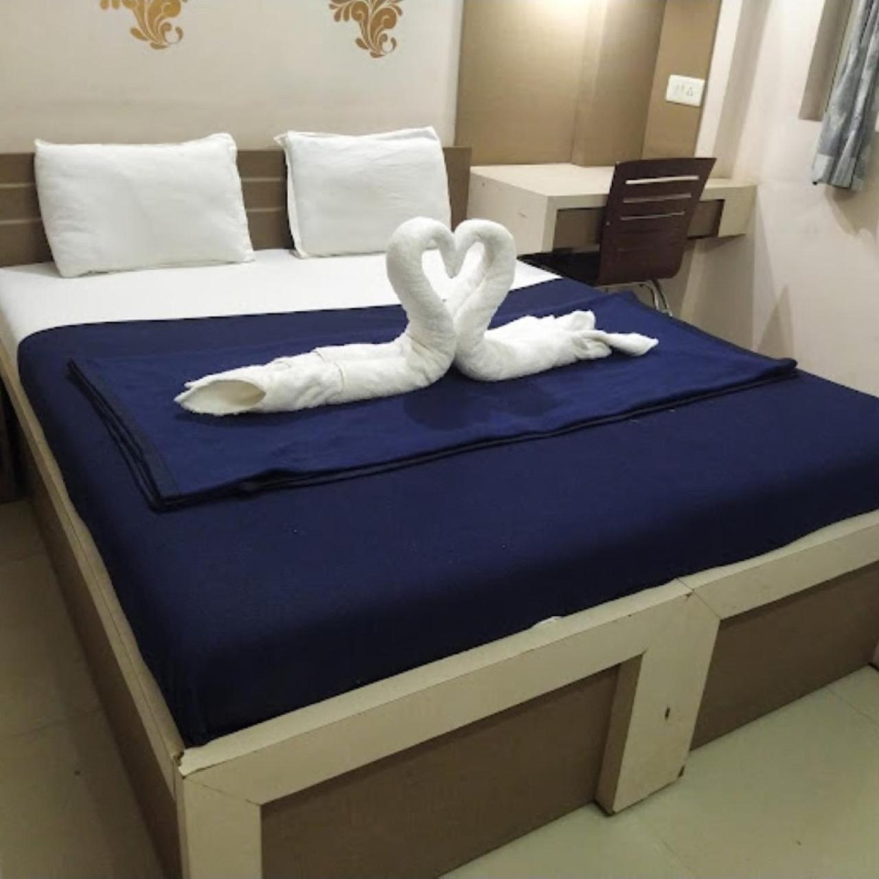 Divya Jyot Residency Bhuj Hotel Exterior photo